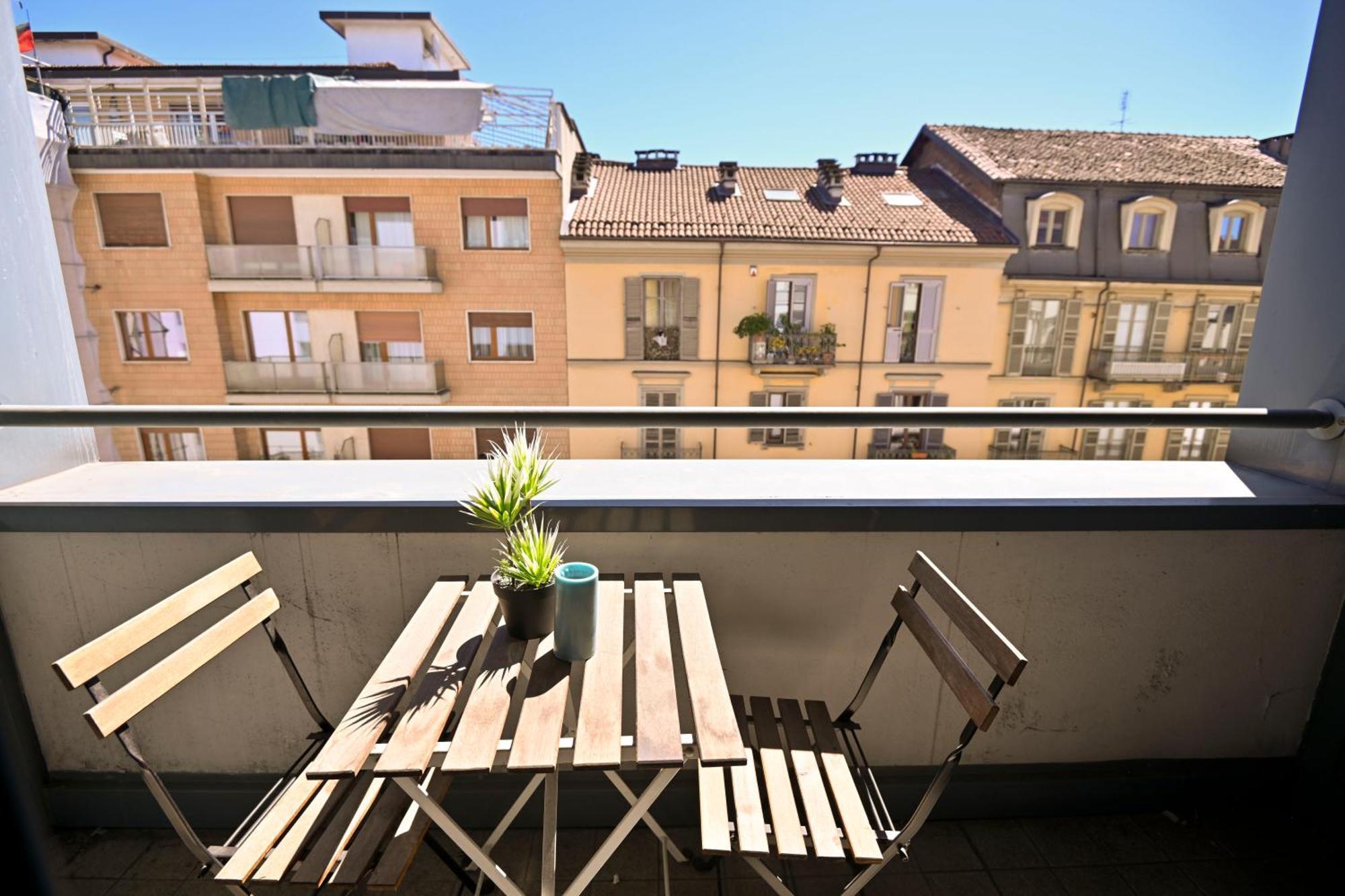 Living - San Salvario Apartment Turin